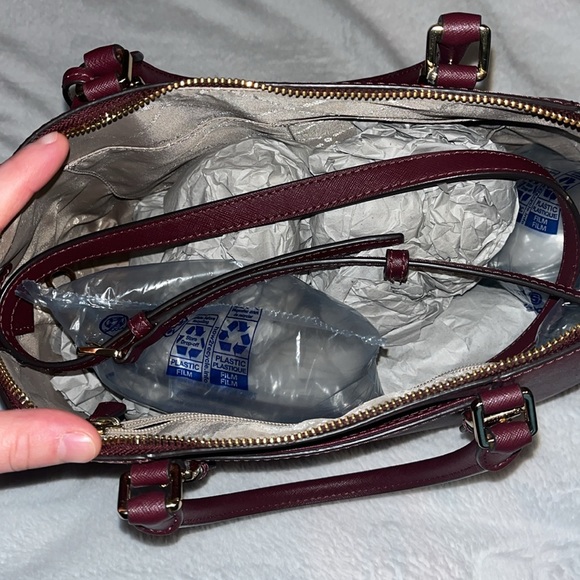 Dark purple cross body/ shoulder bag Michael Kors purse NWOT! - Picture 6 of 7